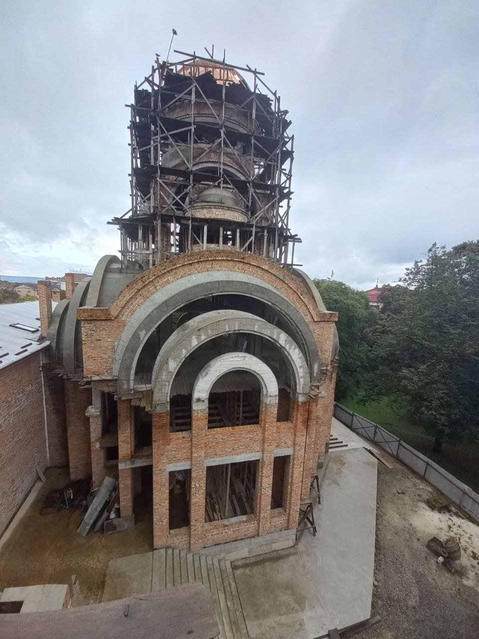 Фото будівництва
